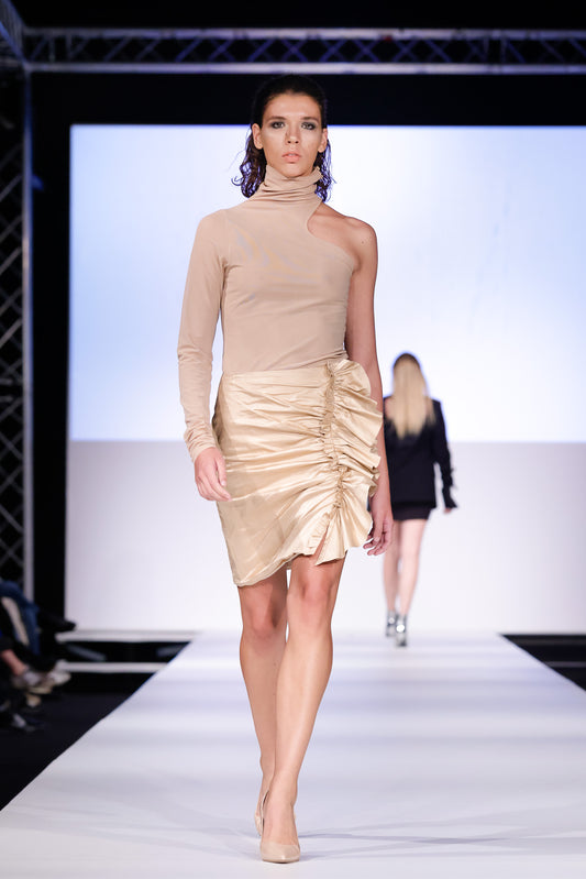 Tulle-Netting Turtle Neck